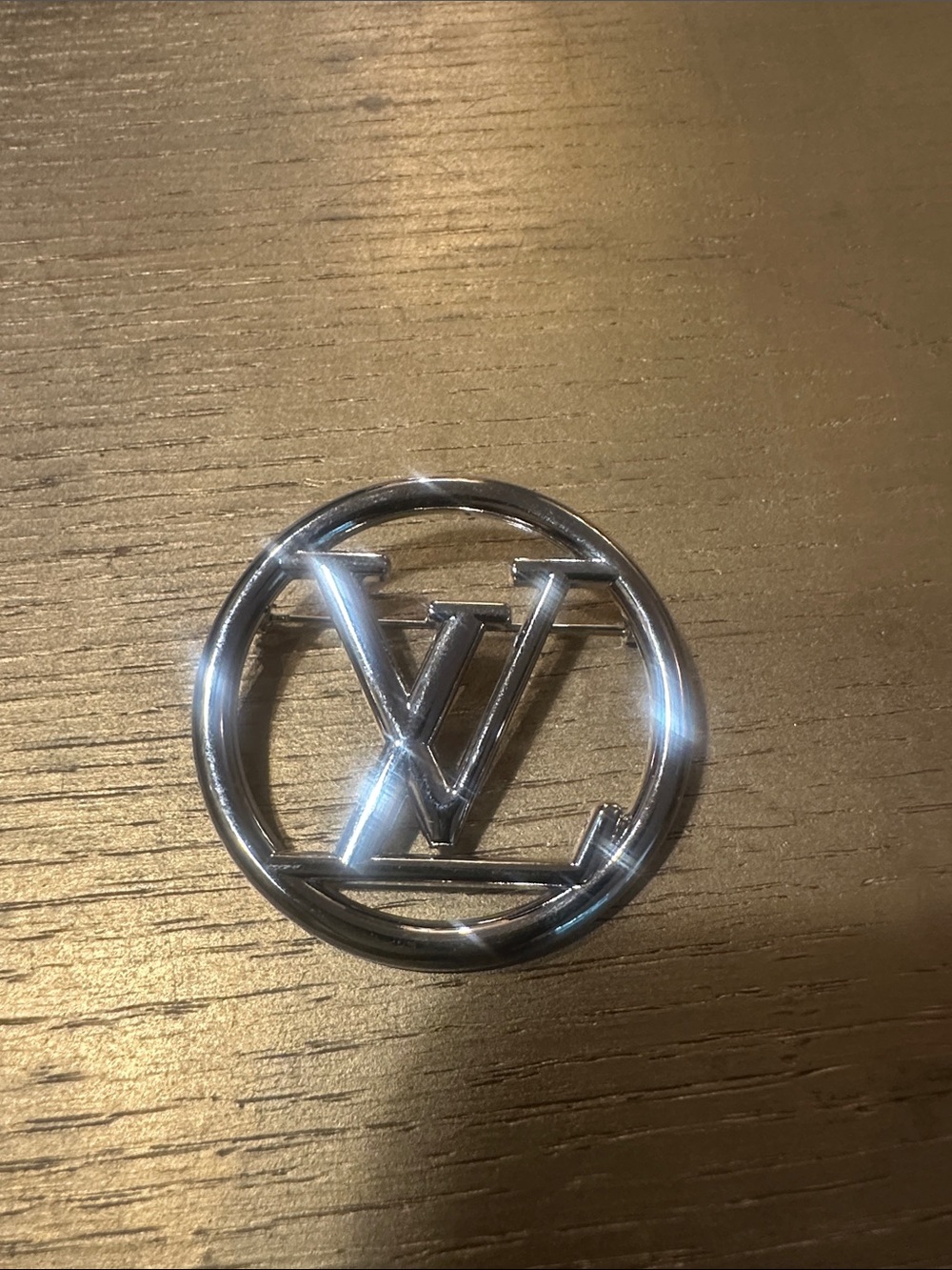 FASHION- Silver Circle Brooch